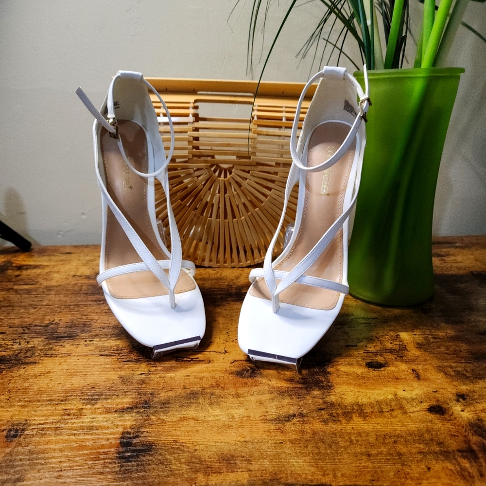Flip-Flop chunky high heel sandal
